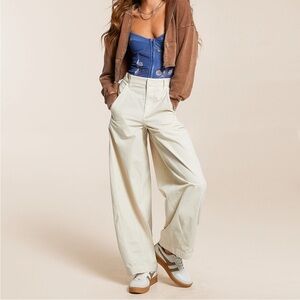 NEW We The Free Rylee Chino Relaxed Pants in French Oak Size 4